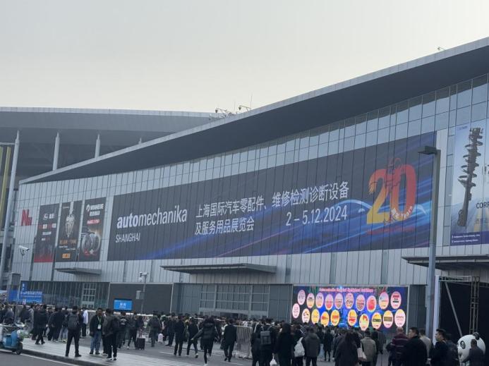 Štáb Hengda sa zúčastnil v roku 2024 Automechanika Shanghai